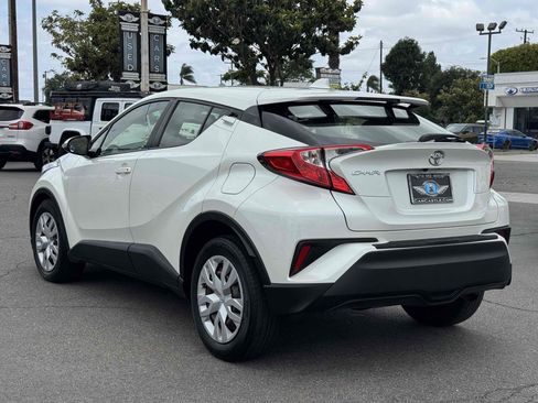 Used 2019 Toyota C-HR LE FWD image 2