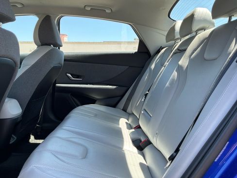 Used 2024 Hyundai Elantra Limited FWD image 18