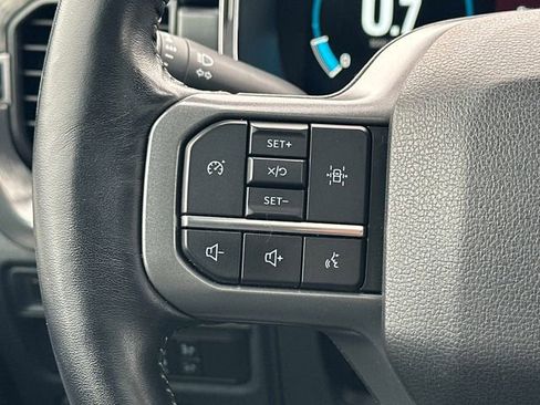 Used 2022 Ford F150 Lariat image 8