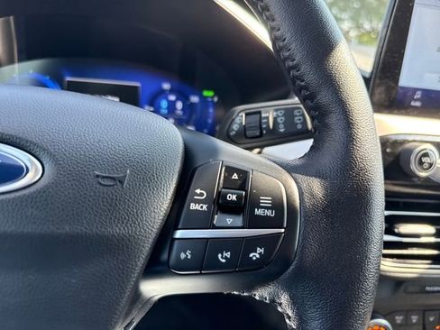 Used 2020 Ford Escape SE Sport image 22