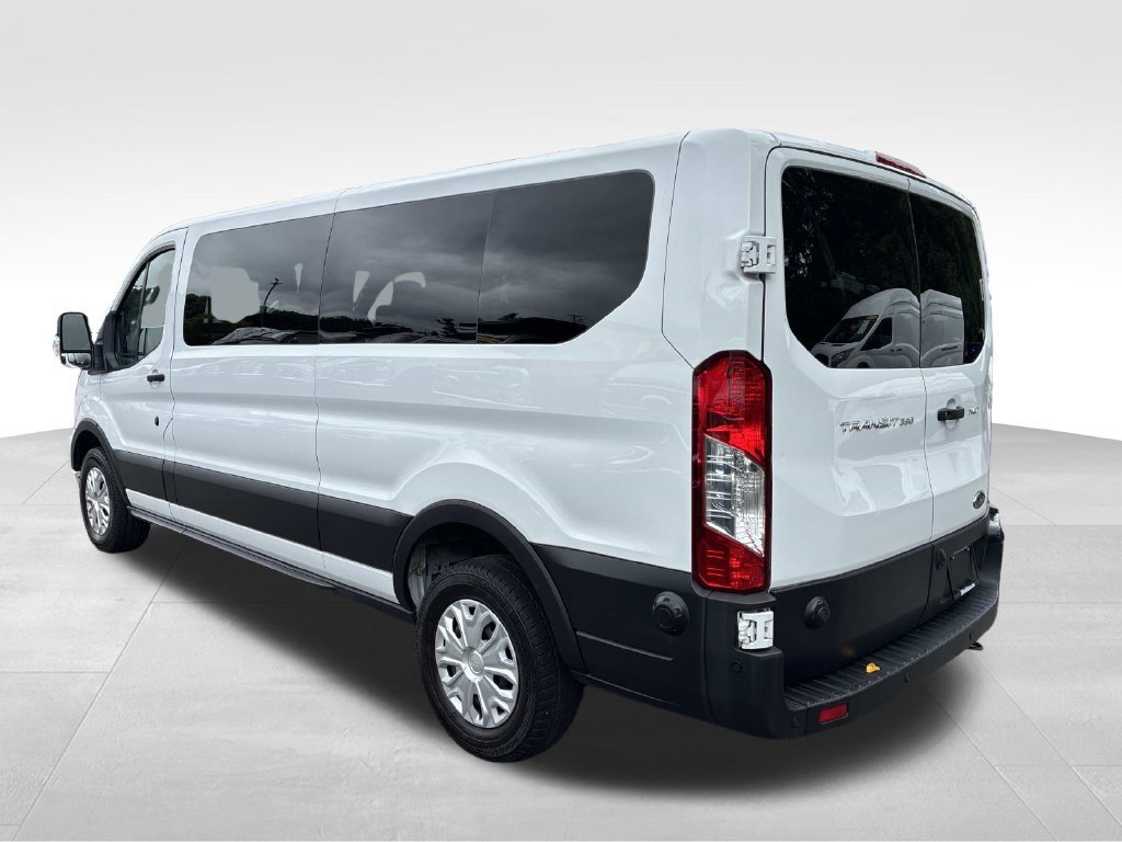 Used 2024 Ford Transit 350 XLT RWD image 5