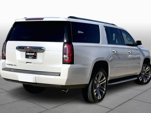 Used 2017 GMC Yukon XL Denali image 12