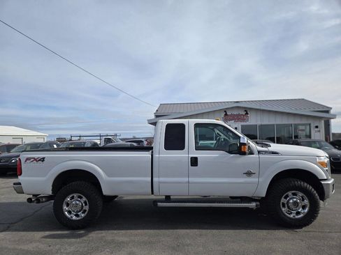 Used 2015 Ford F350 XLT w/ XLT Premium Package image 39