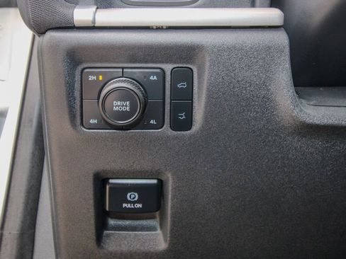 Used 2025 Ford Expedition Active AWD/4WD image 20