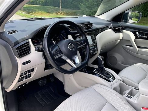 Used 2022 Nissan Rogue Sport SL AWD/4WD image 8