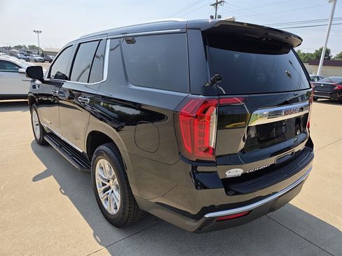 Used 2022 GMC Yukon SLT w/ SLT Premium Package AWD/4WD image 5