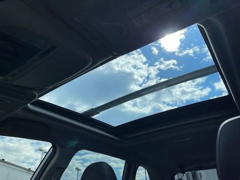 Used 2022 Subaru Forester Limited image 36