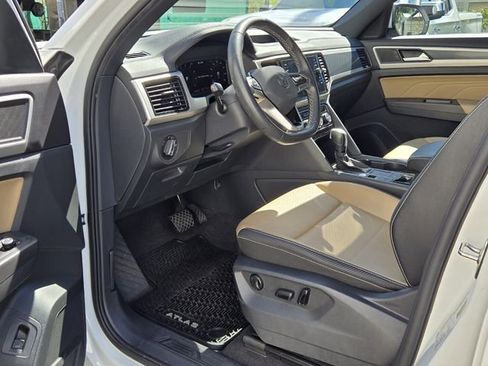 Certified 2023 Volkswagen Atlas Cross Sport SE FWD image 13