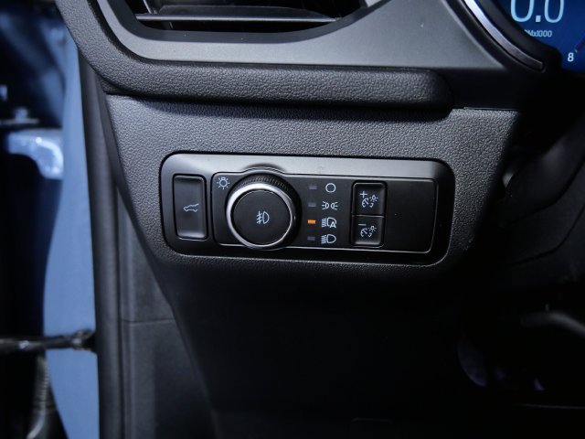 Certified 2025 Ford Escape Platinum AWD/4WD image 24