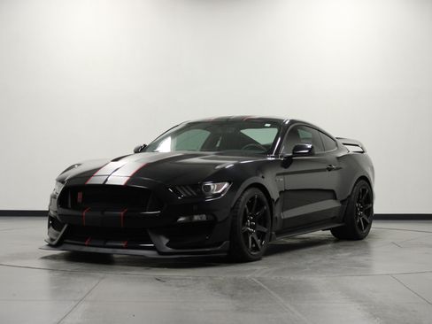 Used 2017 Ford Mustang Shelby GT350R w/ GT350R Equipment Group 920A RWD image 8