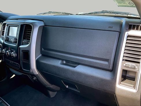 Used 2022 RAM 1500 Classic SLT RWD image 34
