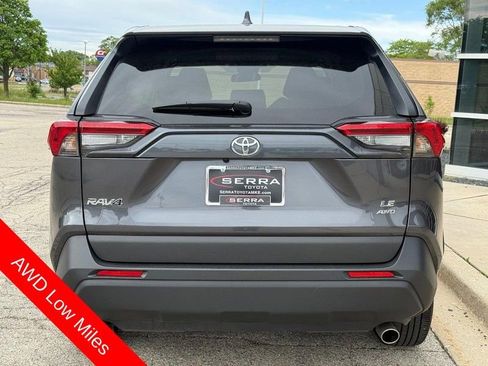 Used 2024 Toyota RAV4 LE AWD/4WD image 3