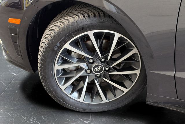 Certified 2023 Hyundai Sonata Limited FWD image 29