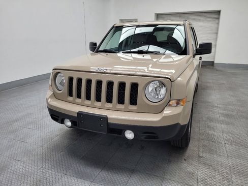 Used 2016 Jeep Patriot Sport image 15