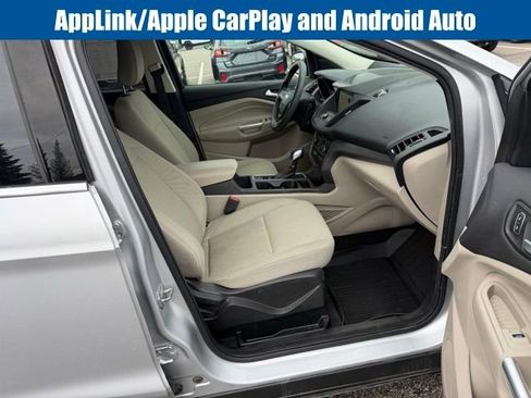 Used 2019 Ford Escape SE image 14