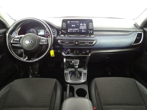 Used 2021 Kia Seltos S image 28