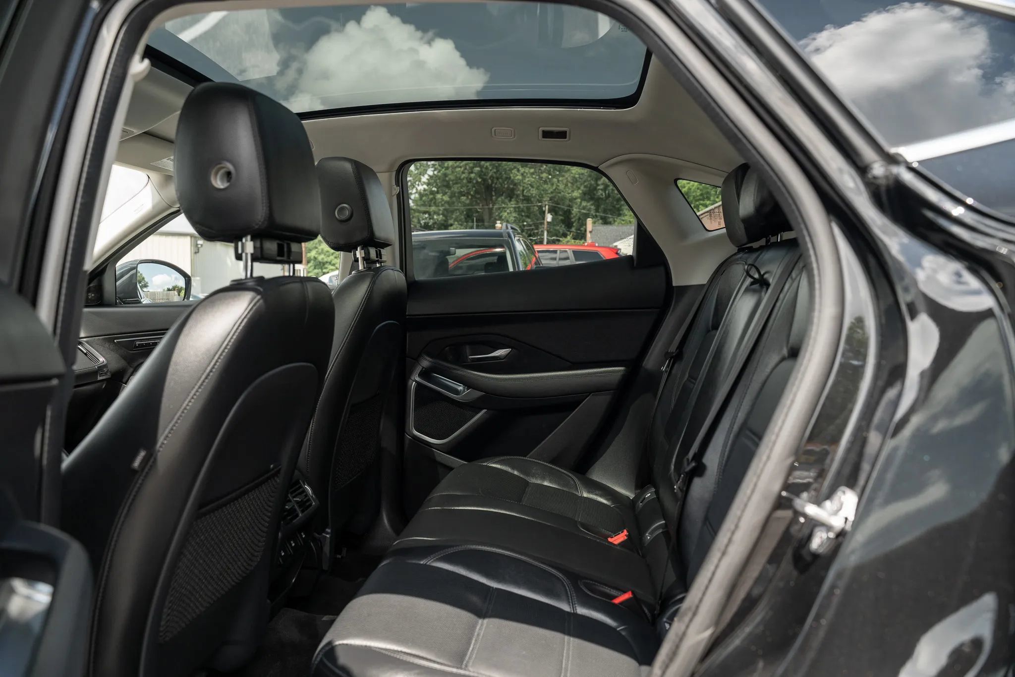 Used 2020 Jaguar E-PACE SE AWD/4WD image 8