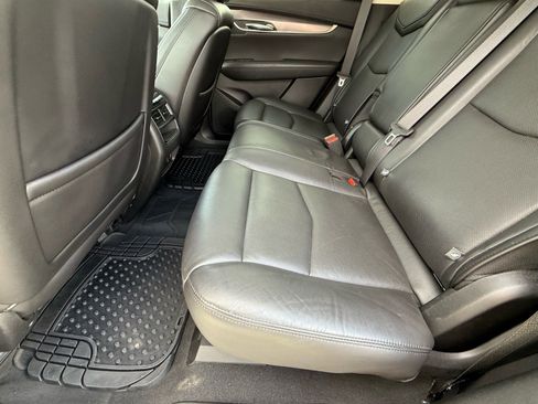 Used 2019 Cadillac XT5 Premium Luxury image 11