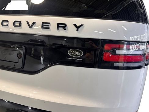 Used 2020 Land Rover Discovery Landmark AWD/4WD image 34
