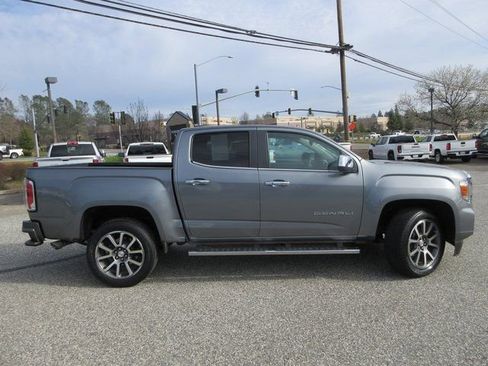 Used 2022 GMC Canyon Denali image 3