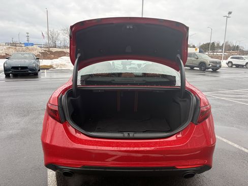 Certified 2022 Alfa Romeo Giulia Ti image 34