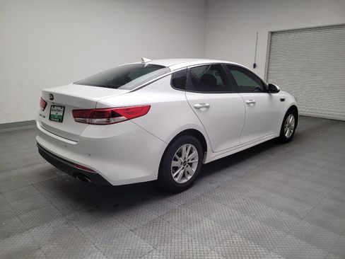 Used 2017 Kia Optima LX w/ Convenience Plus Package image 9
