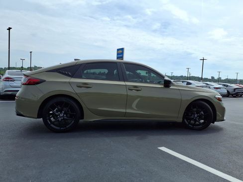 Used 2025 Honda Civic Sport image 28