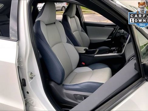 Used 2024 Subaru Solterra Touring w/ Touring Package image 7