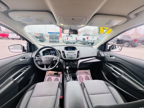 Used 2017 Ford Escape SE w/ SE Cold Weather Package image 31