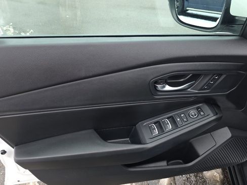 Used 2023 Honda Accord EX-L image 12