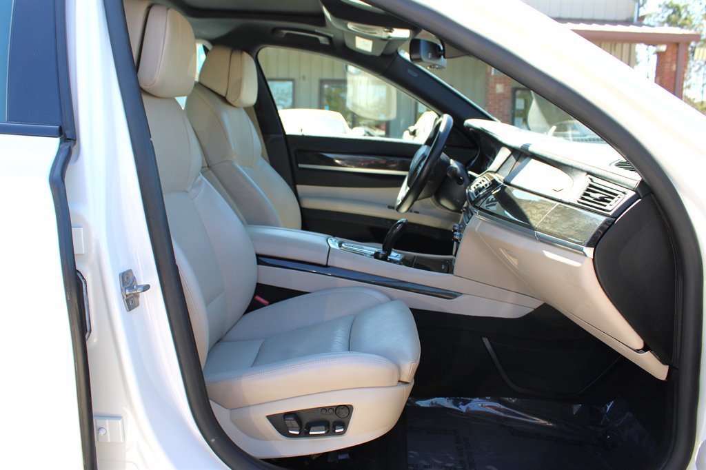 Used 2012 BMW 750Li RWD image 17