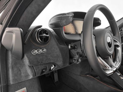 New 2026 McLaren 750S image 17