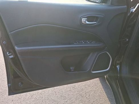 Used 2020 Jeep Compass Limited AWD/4WD image 10