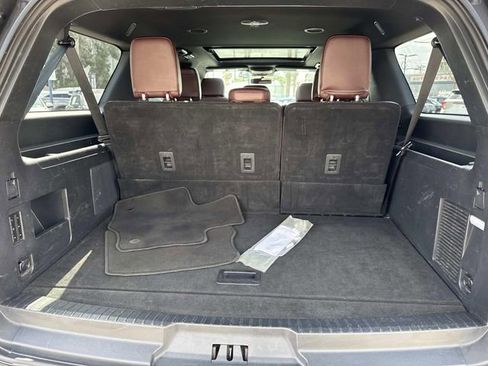 Used 2022 Ford Expedition Max Limited image 10