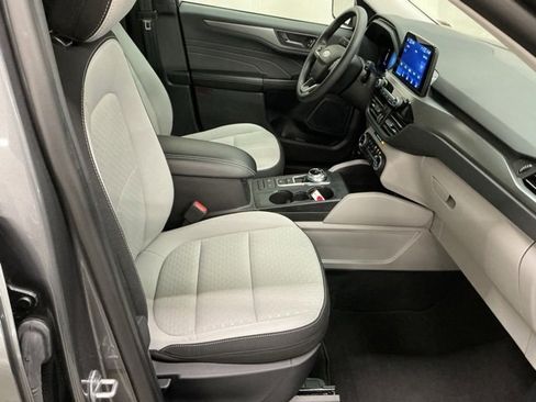 Used 2025 Ford Escape Active image 19