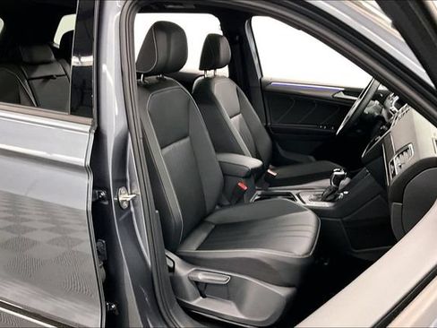 Used 2023 Volkswagen Tiguan SE R-Line FWD image 8