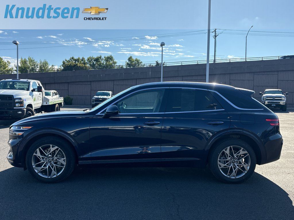 Used 2025 Genesis GV70 2.5T AWD/4WD image 4
