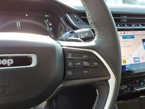 Used 2022 Jeep Grand Cherokee Limited 4xe w/ Luxury Tech Group II image 19