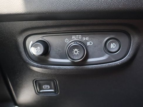 Used 2024 GMC Terrain SLT FWD image 35