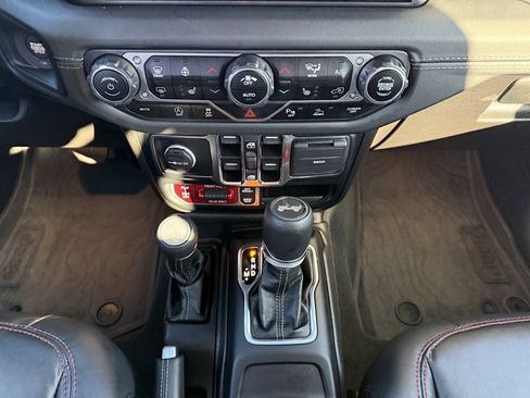 Used 2024 Jeep Wrangler Unlimited Rubicon image 23