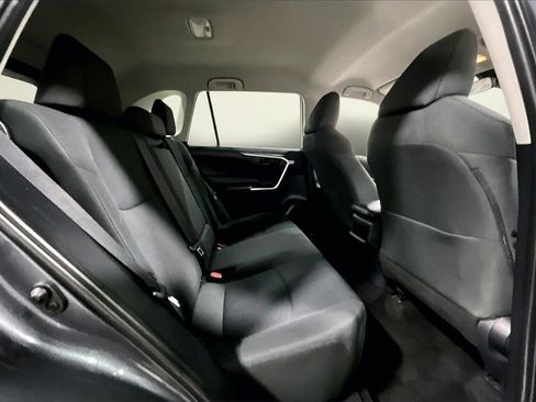 Used 2019 Toyota RAV4 LE image 25