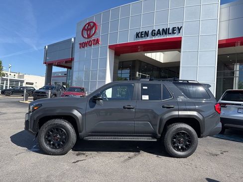 New 2026 Toyota 4Runner TRD Off-Road Premium AWD/4WD image 2