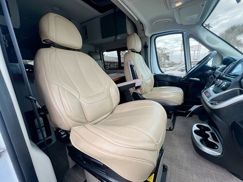 Used 2021 RAM ProMaster 3500 w/ Convenience Group image 30