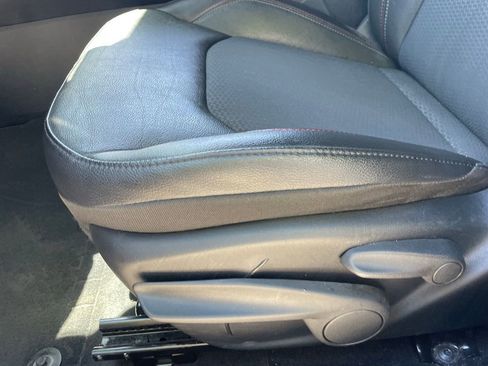 Used 2025 Jeep Compass Trailhawk image 5