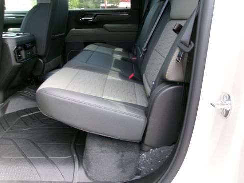 New 2026 Chevrolet Silverado 2500 ZR2 AWD/4WD image 14