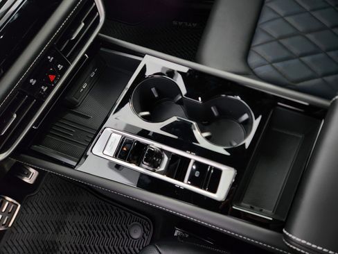 New 2026 Volkswagen Atlas Cross Sport SEL Premium R-Line image 13