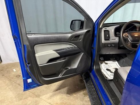 Used 2018 Chevrolet Colorado W/T w/ WT Convenience Package AWD/4WD image 4