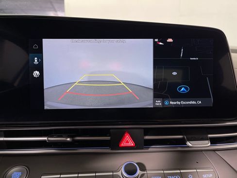 Used 2025 Hyundai Elantra Hybrid FWD image 23