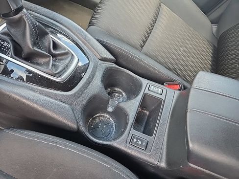 Used 2020 Nissan Rogue SV AWD/4WD image 8