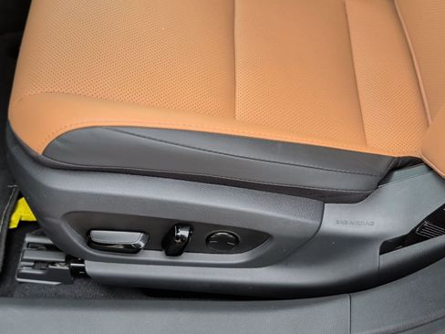 Certified 2025 Lexus ES 350 w/ Premium Package FWD image 10